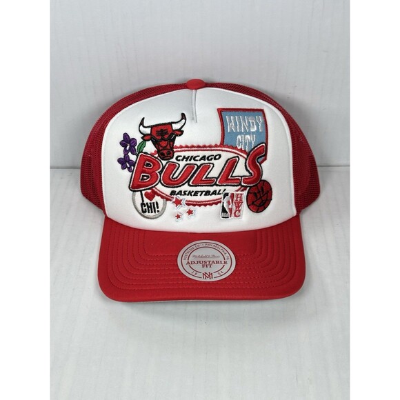 Chicago Bulls Mitchell & Ness Trucker Hat Cap Windy City Adjustable Snapback NEW - Picture 1 of 5